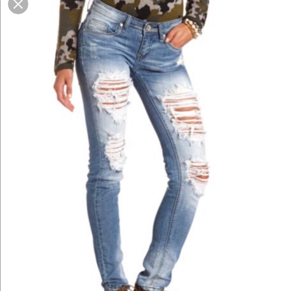 Machine Distressed Skinny Jean EUC ❤️❤️